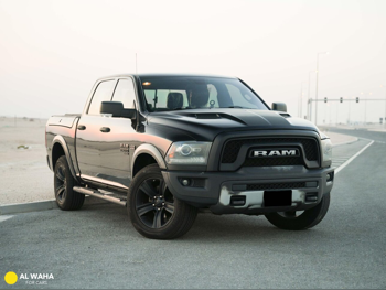 Dodge  Ram  1500 Classic  2021  Automatic  180,000 Km  8 Cylinder  Four Wheel Drive (4WD)  Pick Up  Black