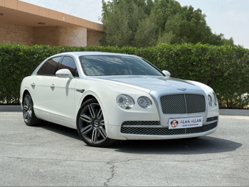 Bentley  GTC  2016  Automatic  63,000 Km  12 Cylinder  All Wheel Drive (AWD)  Sedan  White