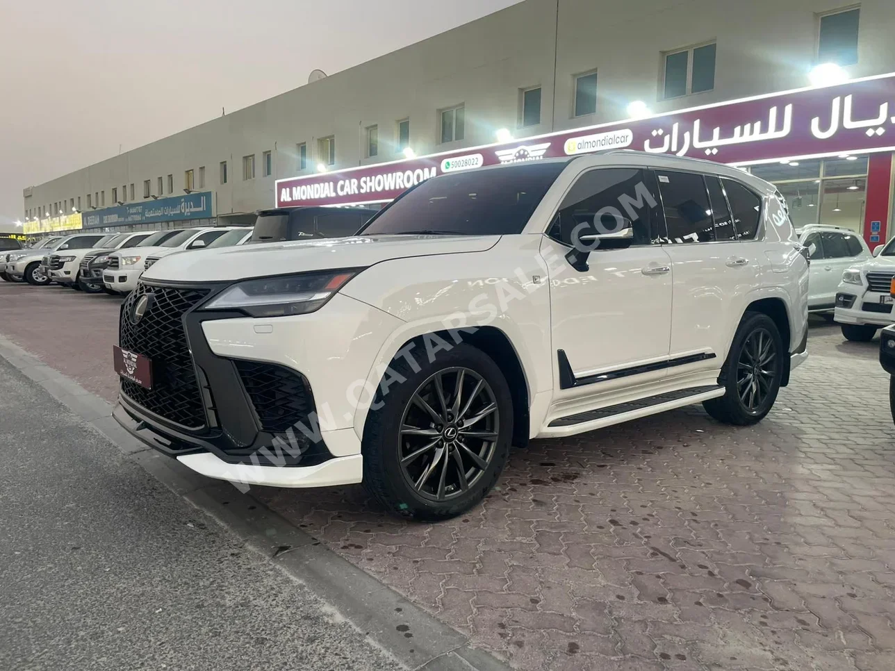 لكزس  ال اكس  600 اف سبورت  2023  اوتوماتيك  60,000 كم  6 سلندر  دفع رباعي  اس يو في  أبيض  تحت الضمان