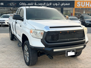 Toyota  Tundra  TRD  2015  Automatic  151,000 Km  8 Cylinder  Four Wheel Drive (4WD)  Pick Up  White