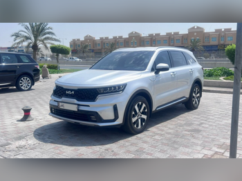 كيا  سورينتو  2022  اوتوماتيك  105,000 كم  6 سلندر  دفع رباعي  اس يو في  فضي