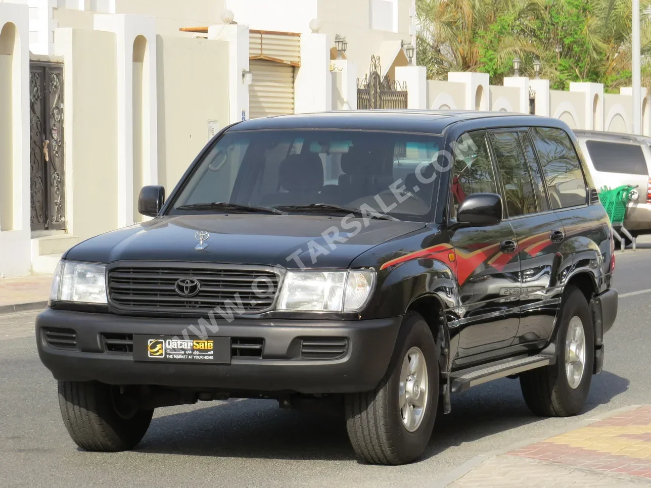 Toyota  Land Cruiser  GX  1999  Automatic  607,000 Km  6 Cylinder  Four Wheel Drive (4WD)  SUV  Black