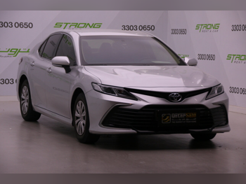 Toyota  Camry  LE  2023  Automatic  85,000 Km  4 Cylinder  Front Wheel Drive (FWD)  Sedan  Silver