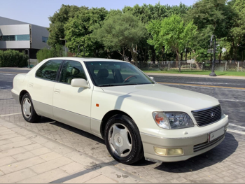 Lexus  LS  400  1998  Automatic  275,000 Km  8 Cylinder  Rear Wheel Drive (RWD)  Sedan  White