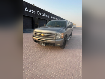 Chevrolet  Silverado  LTZ  2013  Automatic  274,000 Km  8 Cylinder  Four Wheel Drive (4WD)  Pick Up  Gray