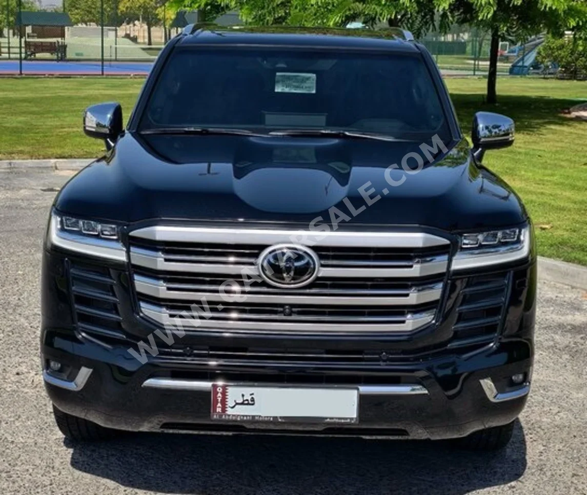 Toyota  Land Cruiser  VXR Twin Turbo  2024  Automatic  29,869 Km  6 Cylinder  Four Wheel Drive (4WD)  SUV  Black  With Warranty