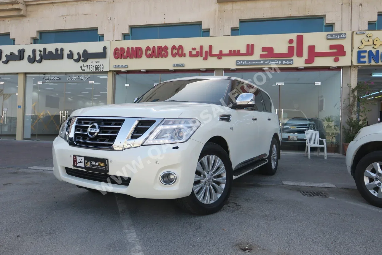 Nissan  Patrol  Platinum  2017  Automatic  297,000 Km  8 Cylinder  Four Wheel Drive (4WD)  SUV  White
