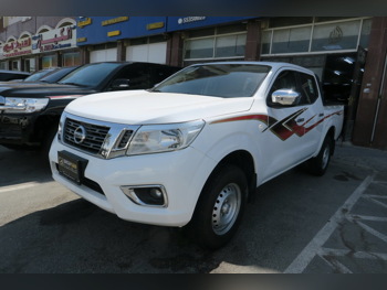 Nissan  Navara  SE  2020  Automatic  38,000 Km  4 Cylinder  Rear Wheel Drive (RWD)  Pick Up  White