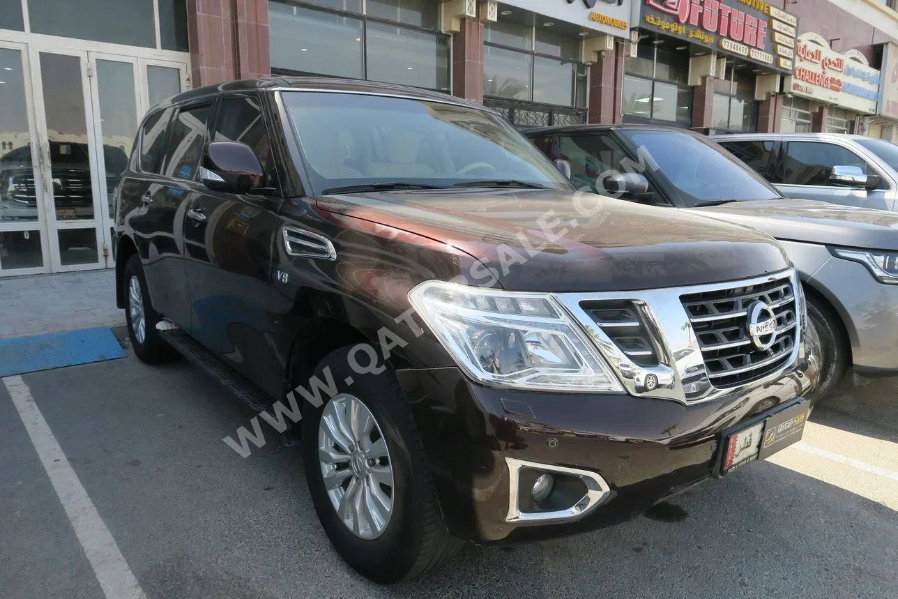نيسان  باترول  اس اي  2016  اوتوماتيك  240,000 كم  8 سلندر  دفع رباعي  اس يو في  رمادي
