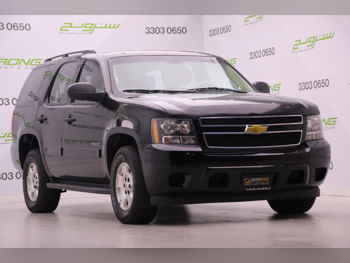 Chevrolet  Tahoe  2013  Automatic  300,000 Km  8 Cylinder  Four Wheel Drive (4WD)  SUV  Black