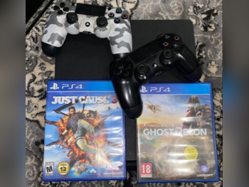 Video Games Consoles - Sony  - PlayStation 4  - 1 TB  -Included Controllers: 2