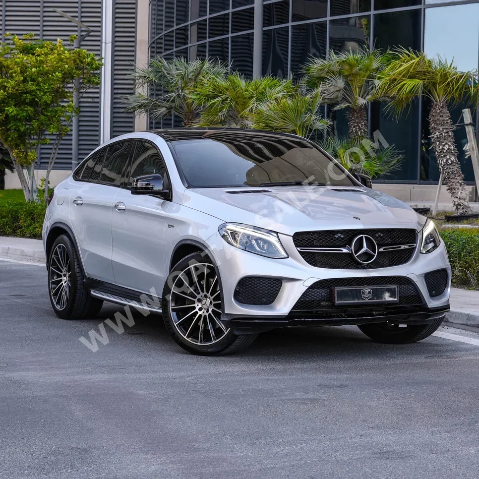 مرسيدس - بنز  جي ال اي  43 AMG  2019  اوتوماتيك  163,000 كم  6 سلندر  دفع رباعي  اس يو في  فضي  تحت الضمان