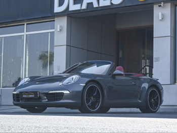 بورش  911  كاريرا  2013  اوتوماتيك  96,000 كم  6 سلندر  دفع خلفي  كوبيه \ سبورت  رمادي