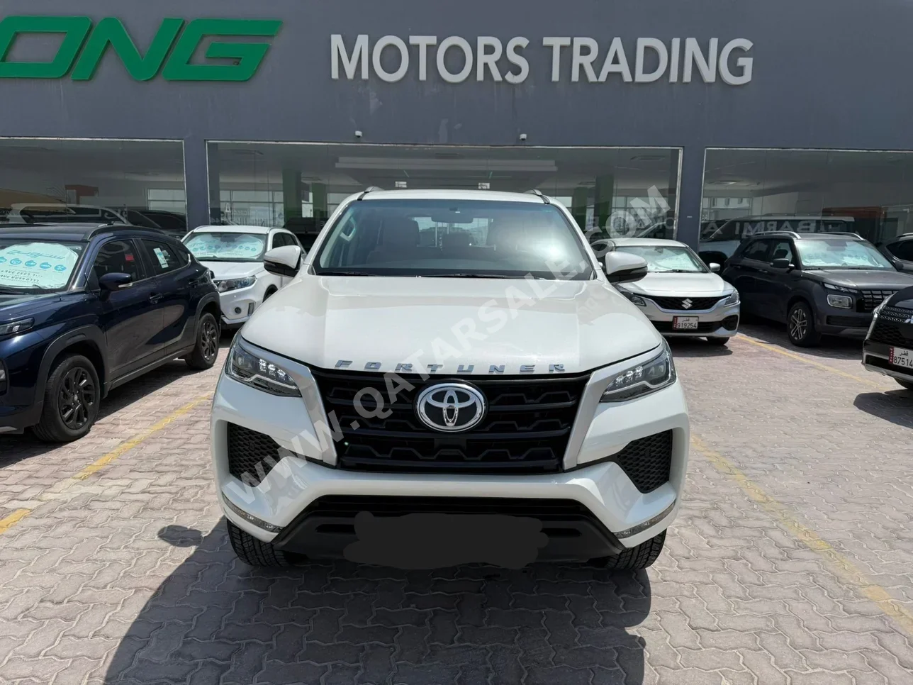 Toyota  Fortuner  2022  Automatic  63,000 Km  4 Cylinder  Four Wheel Drive (4WD)  SUV  White