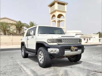 Toyota  FJ Cruiser  2014  Automatic  251,000 Km  6 Cylinder  Four Wheel Drive (4WD)  SUV  White