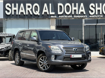 Lexus  LX  570  2012  Automatic  289,000 Km  8 Cylinder  Four Wheel Drive (4WD)  SUV  Gray