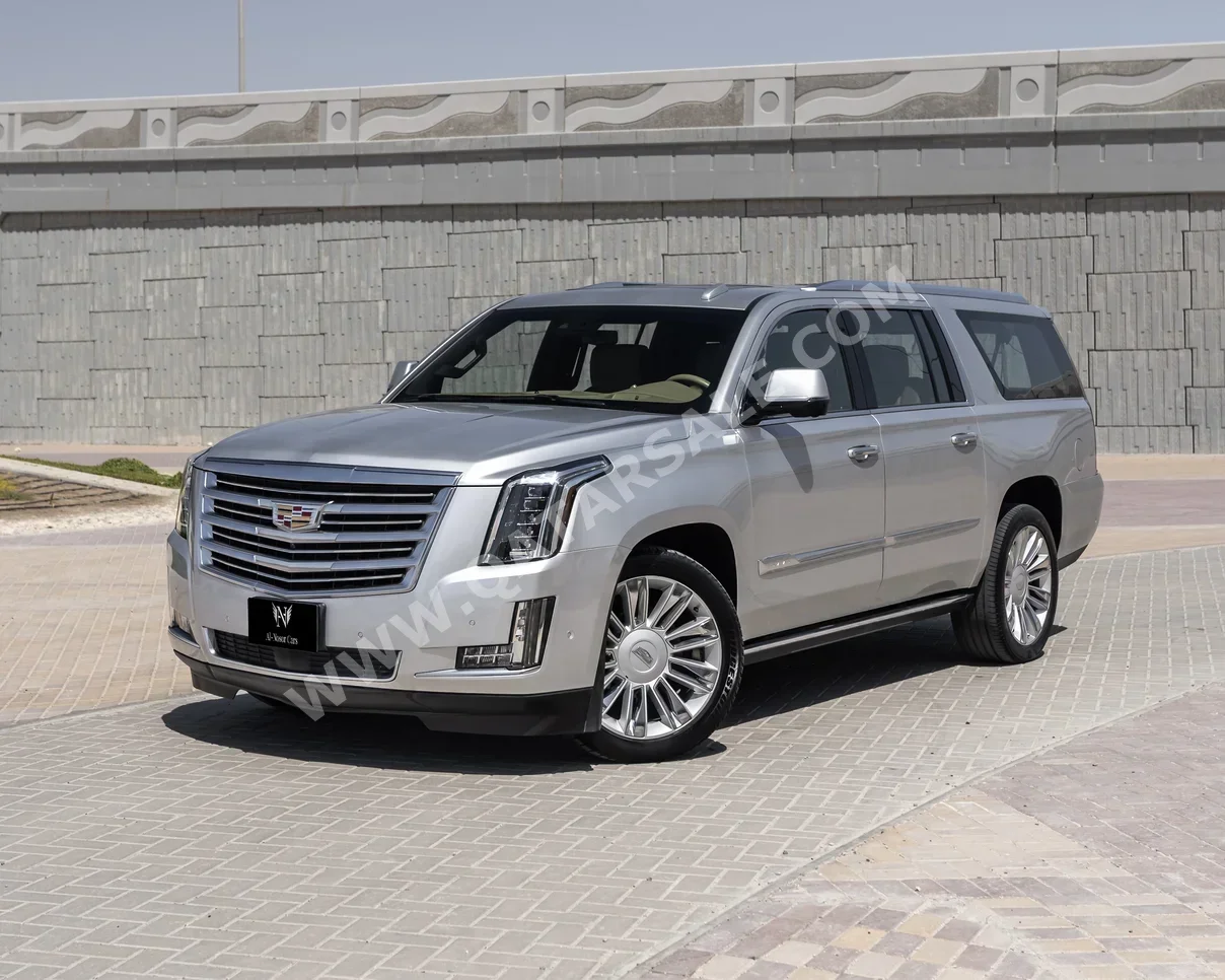 Cadillac  Escalade  Platinum  2018  Automatic  153,000 Km  8 Cylinder  Four Wheel Drive (4WD)  SUV  Silver