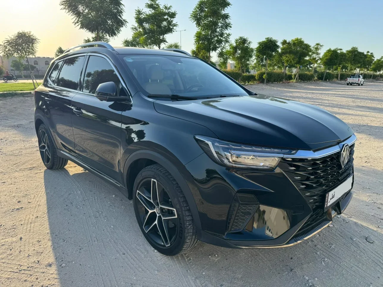 MG  RX5  Turbo  2024  Automatic  29,500 Km  4 Cylinder  Front Wheel Drive (FWD)  SUV  Black  With Warranty