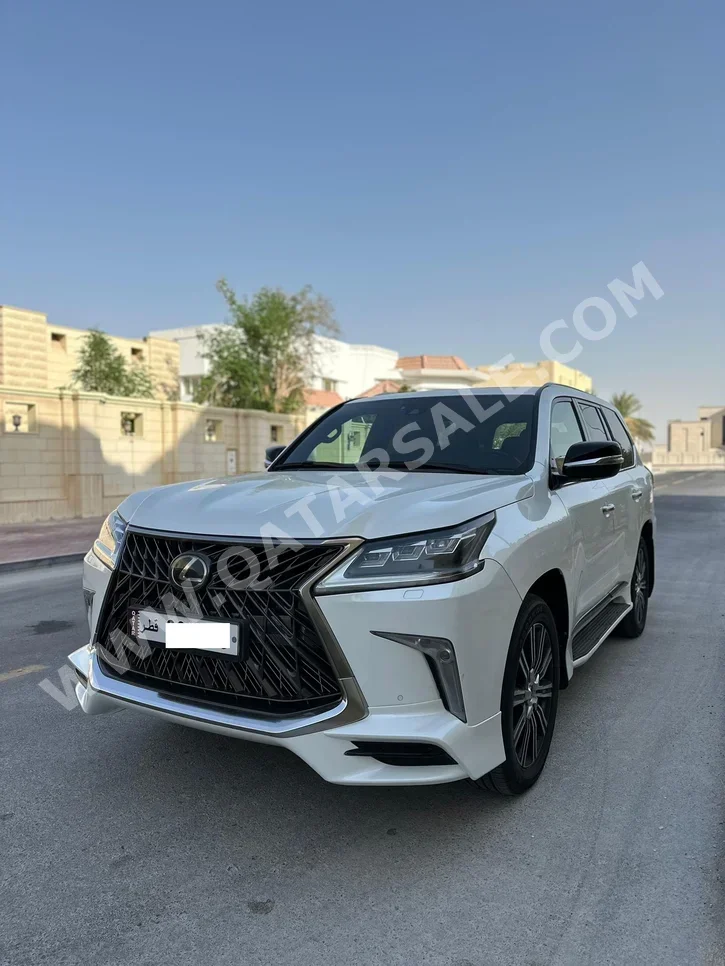 لكزس  ال اكس  570 اس  2018  اوتوماتيك  250,000 كم  8 سلندر  دفع رباعي  اس يو في  أبيض