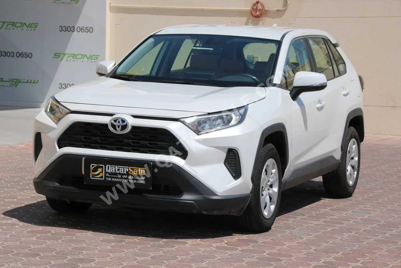 Toyota  Rav 4  2023  Automatic  77,000 Km  4 Cylinder  Four Wheel Drive (4WD)  SUV  White  With Warranty