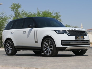 Land Rover  Range Rover  Vogue SE  2025  Automatic  900 Km  6 Cylinder  Four Wheel Drive (4WD)  SUV  White  With Warranty