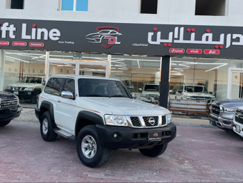 Nissan  Patrol  GL  2016  Automatic  182,306 Km  8 Cylinder  Four Wheel Drive (4WD)  Sedan  White