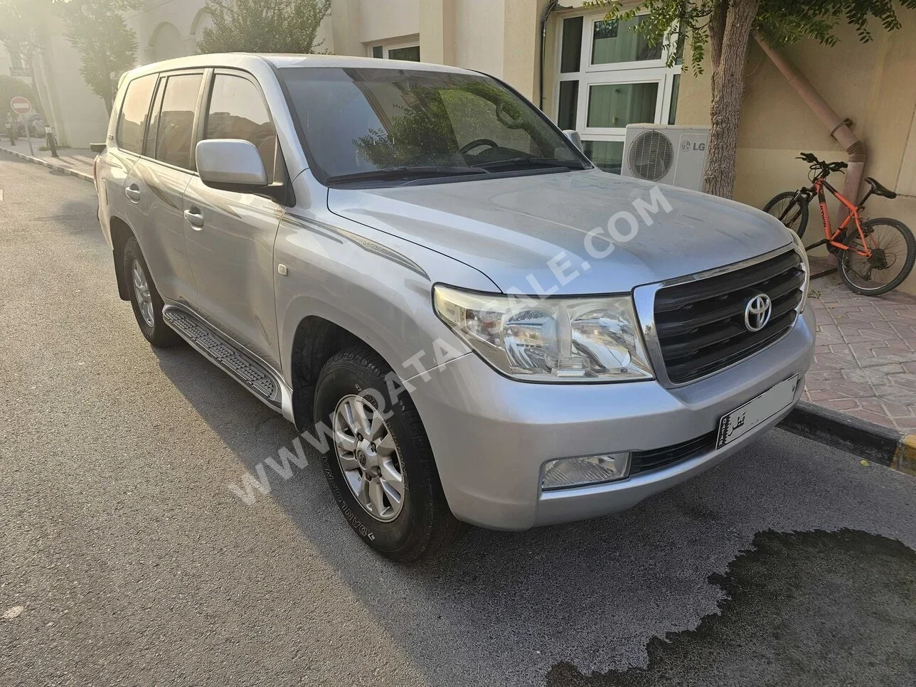 Toyota  Land Cruiser  GX Limited  2011  Manual  275,000 Km  6 Cylinder  Four Wheel Drive (4WD)  SUV  Silver
