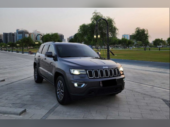 Jeep  Grand Cherokee  Laredo  2020  Automatic  55,000 Km  6 Cylinder  Four Wheel Drive (4WD)  SUV  Gray