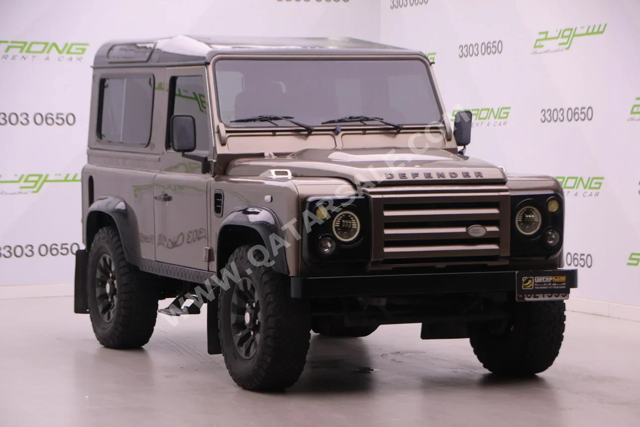 Land Rover  Defender  90  2013  Manual  129,000 Km  4 Cylinder  Four Wheel Drive (4WD)  SUV  Brown