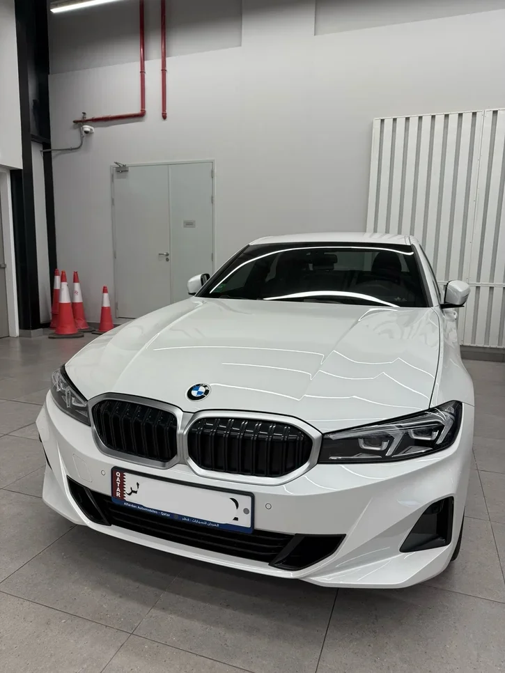 BMW  3-Series  320i  2023  Automatic  28,000 Km  4 Cylinder  Rear Wheel Drive (RWD)  Sedan  White  With Warranty