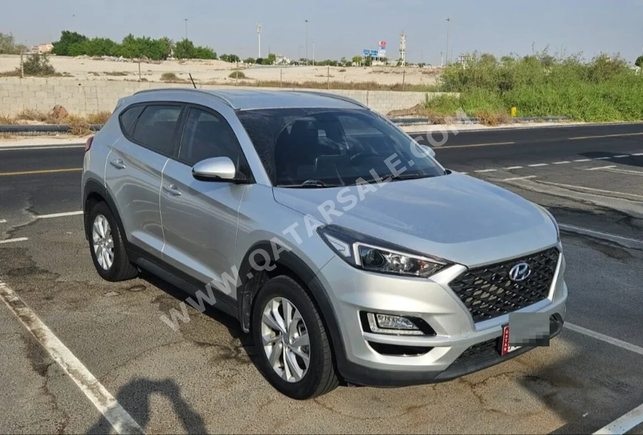 هيونداي  تكسن  2019  اوتوماتيك  114,500 كم  4 سلندر  سحب امامي  اس يو في  فضي