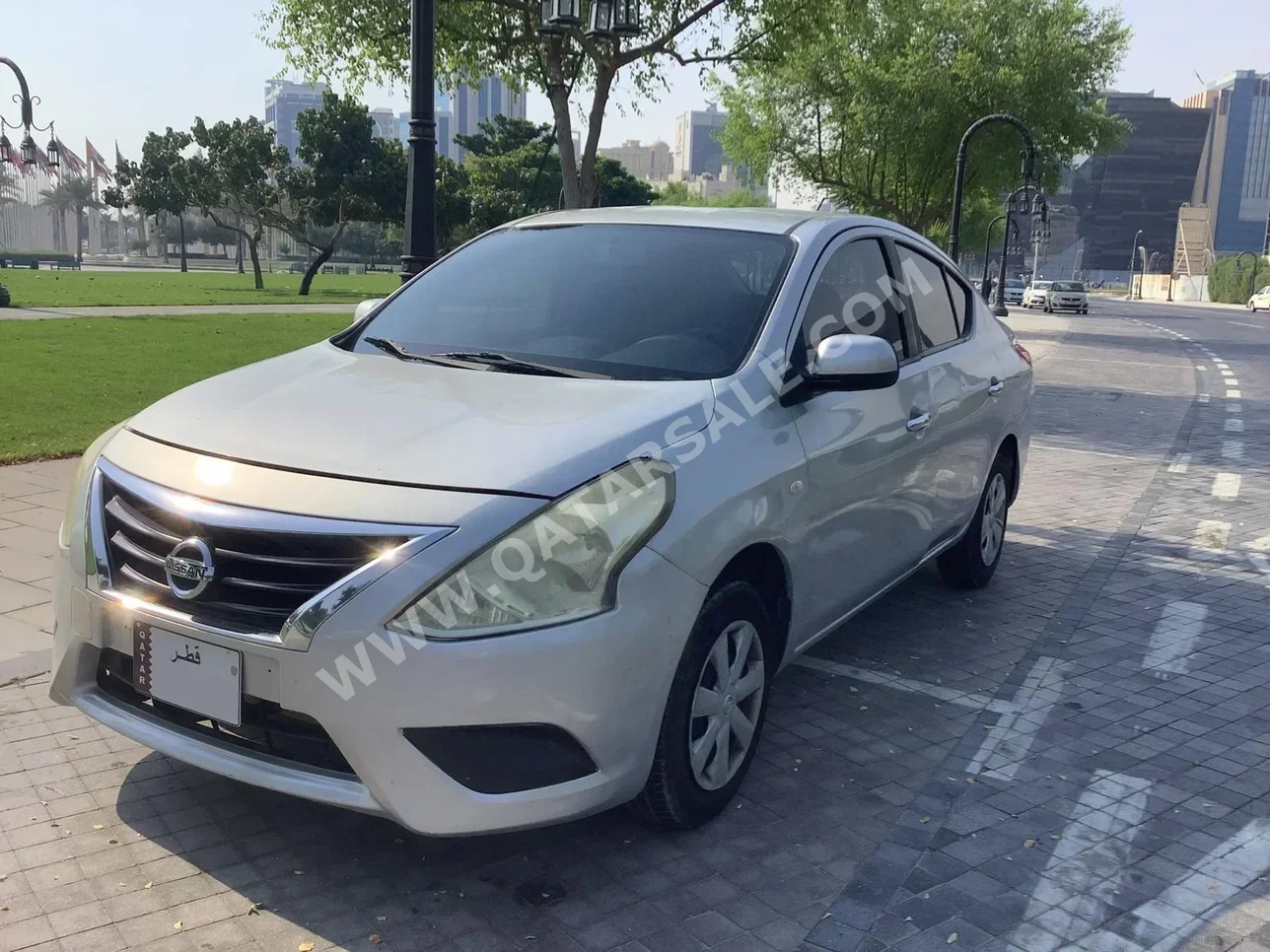 Nissan  Sunny  2020  Automatic  256,000 Km  4 Cylinder  Front Wheel Drive (FWD)  Sedan  Silver