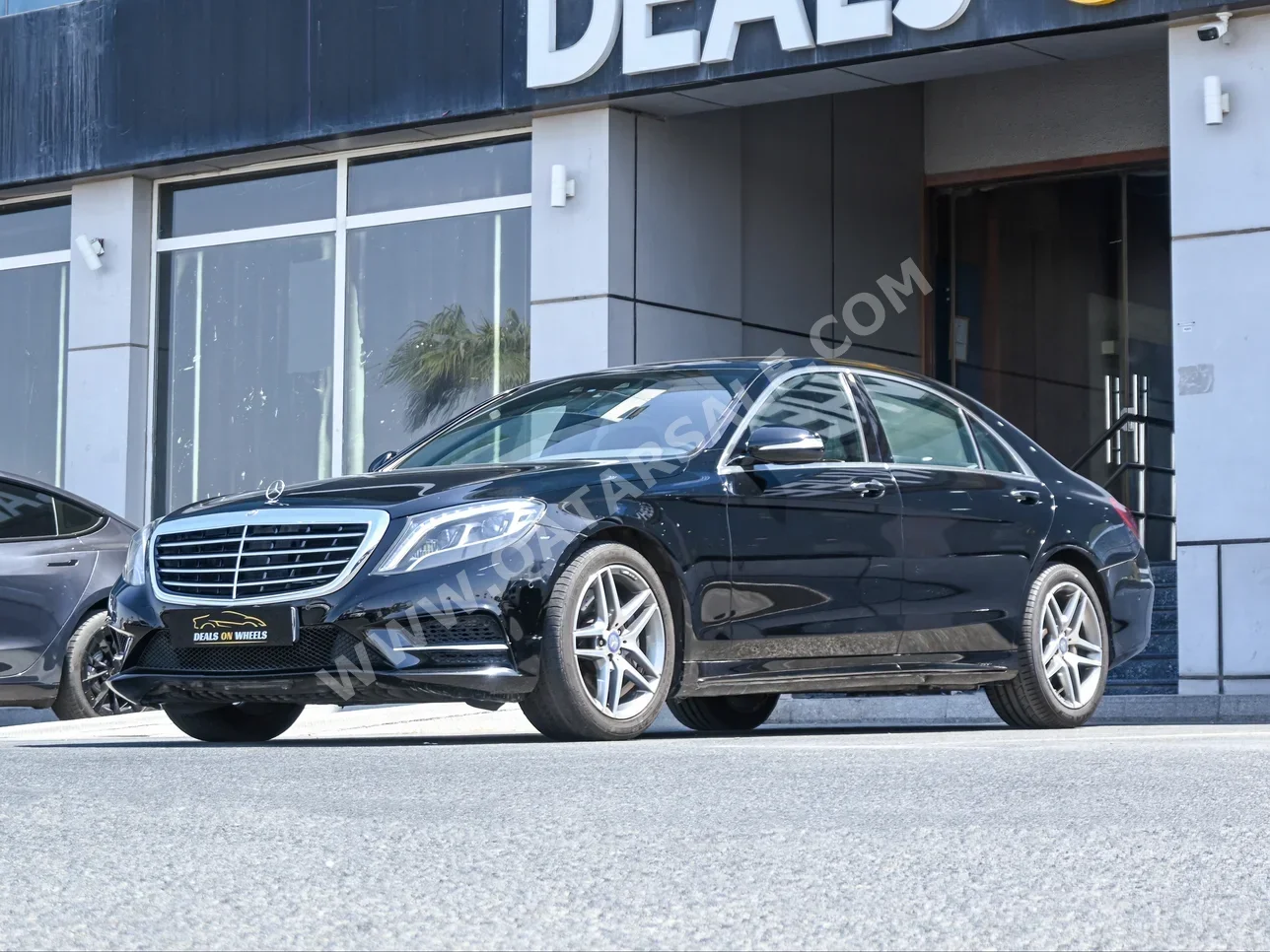 Mercedes-Benz  S-Class  400  2015  Automatic  130,000 Km  6 Cylinder  Rear Wheel Drive (RWD)  Sedan  Black