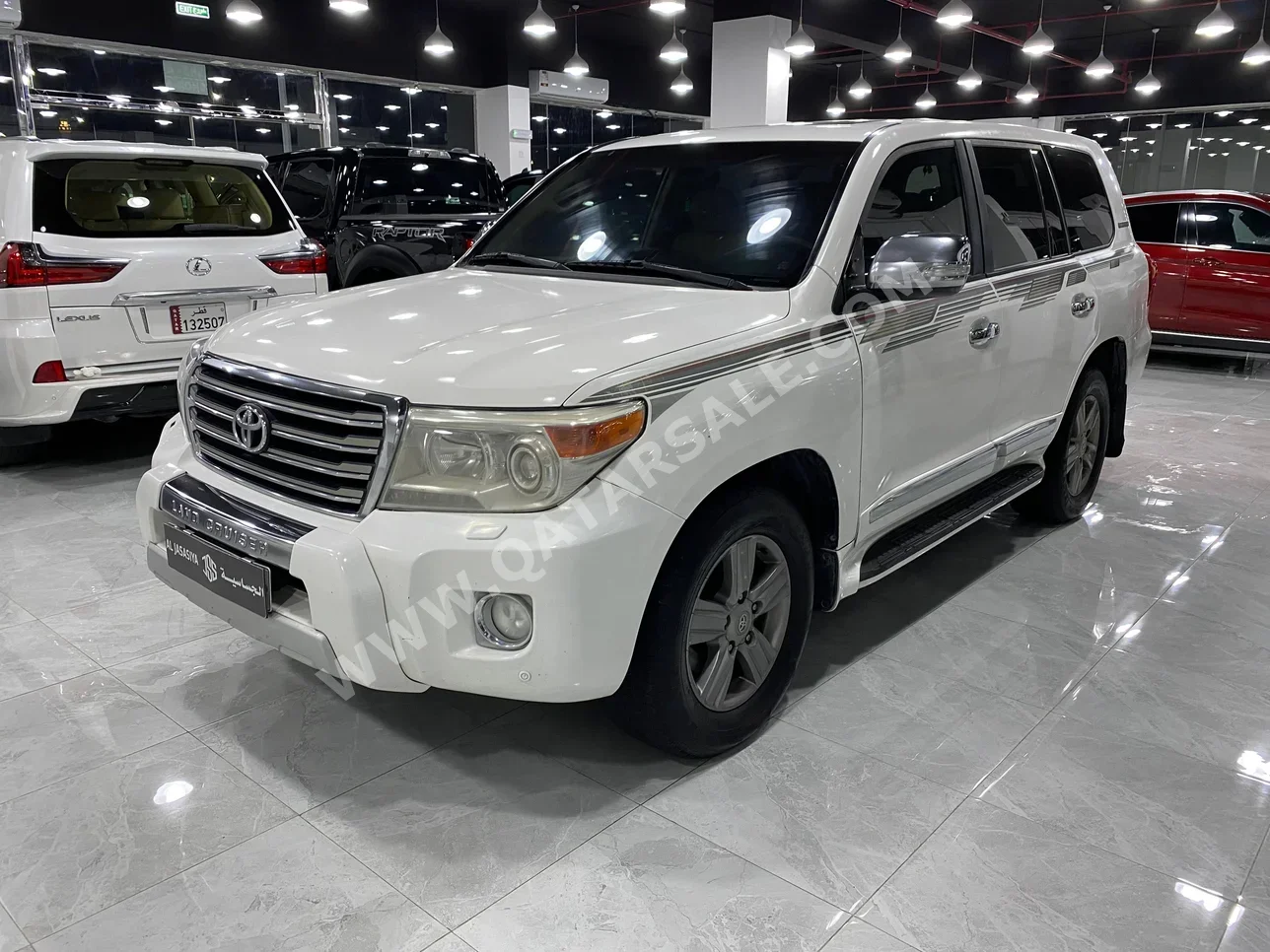 Toyota  Land Cruiser  GXR  2015  Automatic  339,000 Km  8 Cylinder  Four Wheel Drive (4WD)  SUV  White