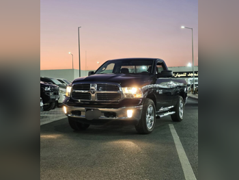 Dodge  Ram  1500  2017  Automatic  274,000 Km  8 Cylinder  Four Wheel Drive (4WD)  Pick Up  Black