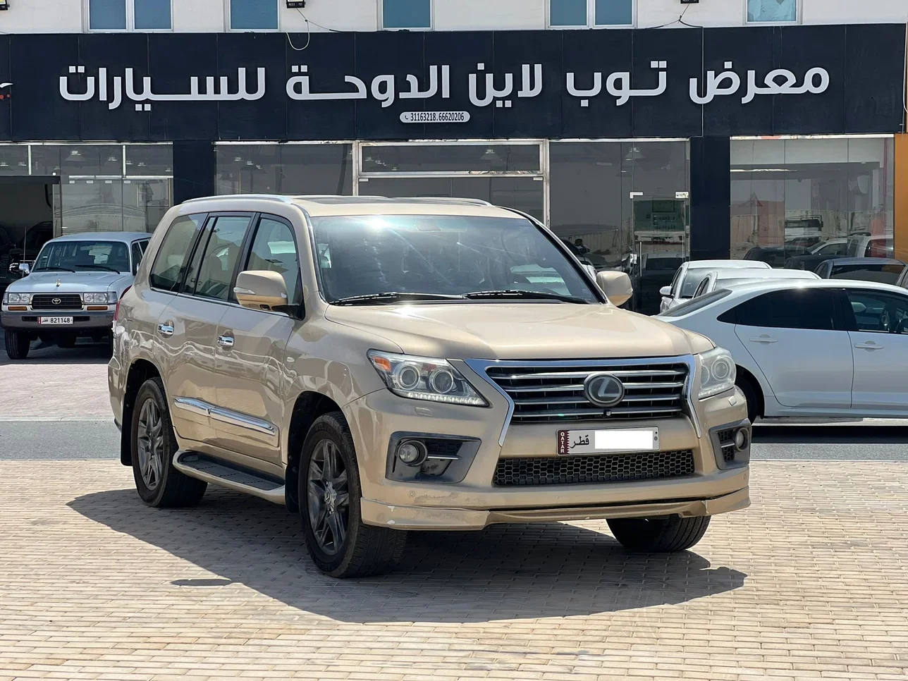 Lexus  LX  570  2008  Automatic  320,000 Km  8 Cylinder  Four Wheel Drive (4WD)  SUV  Gold