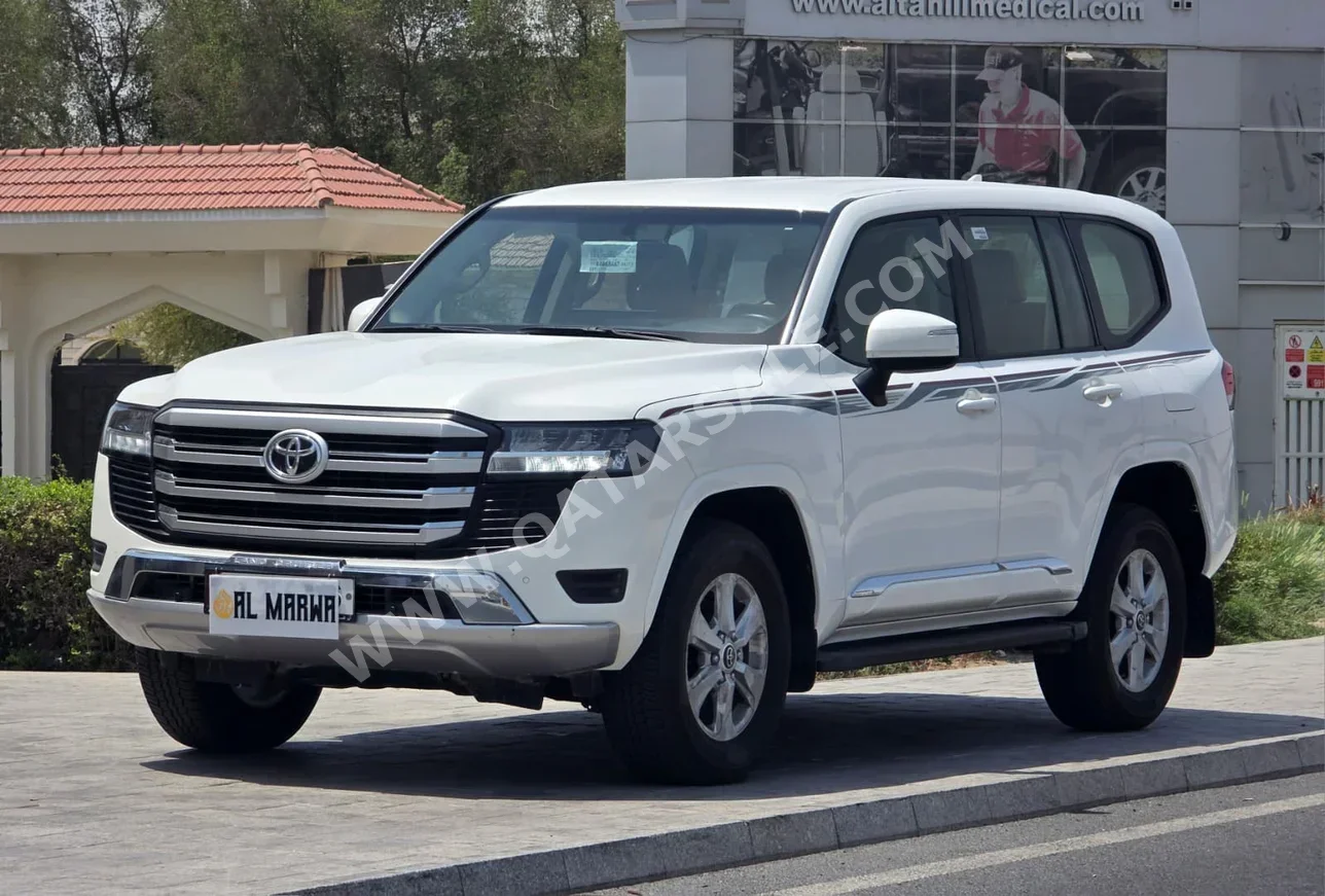 Toyota  Land Cruiser  GXR  2024  Automatic  16,000 Km  6 Cylinder  Four Wheel Drive (4WD)  SUV  White  With Warranty