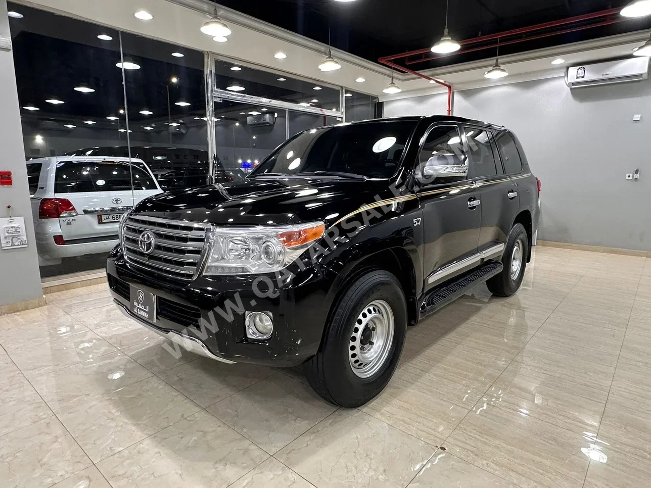 Toyota  Land Cruiser  VXR  2014  Automatic  342,000 Km  8 Cylinder  Four Wheel Drive (4WD)  SUV  Black