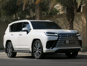 لكزس  ال اكس  600 لكجري  2024  اوتوماتيك  6,000 كم  6 سلندر  دفع رباعي  اس يو في  أبيض  تحت الضمان