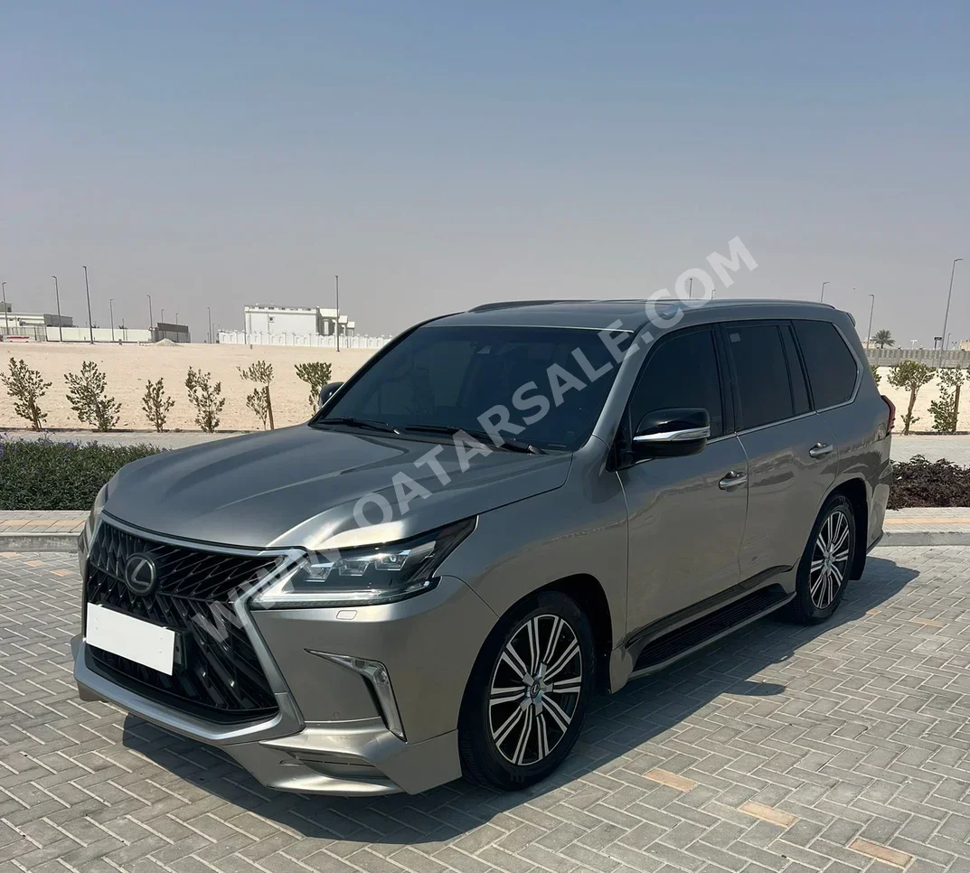 Lexus  LX  570 S  2019  Automatic  192,000 Km  8 Cylinder  Four Wheel Drive (4WD)  SUV  Sonic Titanium
