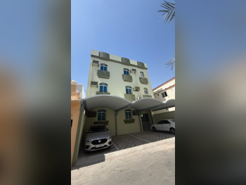 مباني ,ابراج ومجمعات - سكن عائلي  - الدوحة  - المنصورة  للبيع