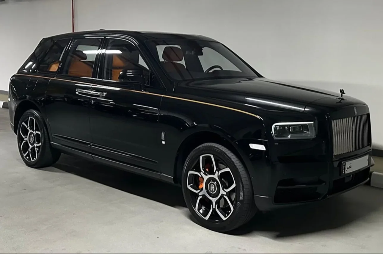 Rolls-Royce  Cullinan  2020  Automatic  34,000 Km  12 Cylinder  Four Wheel Drive (4WD)  SUV  Black