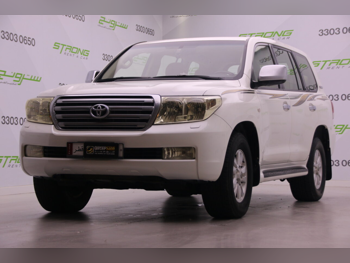 Toyota  Land Cruiser  GXR  2011  Automatic  578,000 Km  8 Cylinder  Four Wheel Drive (4WD)  SUV  White