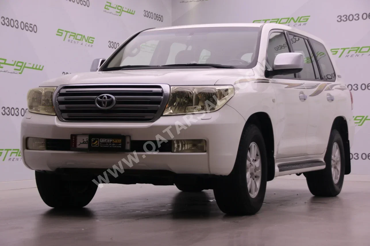 Toyota  Land Cruiser  GXR  2011  Automatic  578,000 Km  8 Cylinder  Four Wheel Drive (4WD)  SUV  White