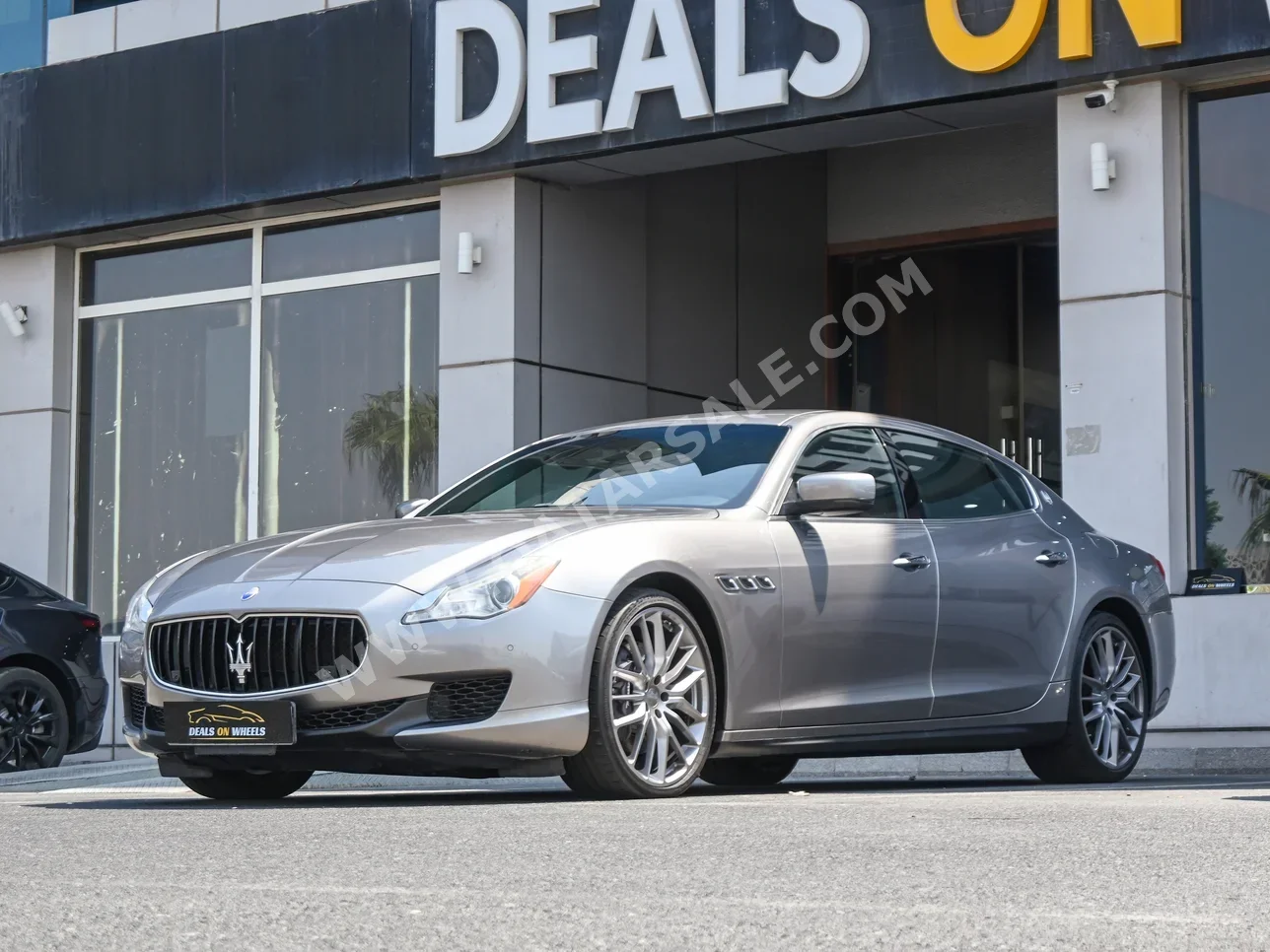 Maserati  Quattroporte  Q4  2015  Automatic  90,000 Km  6 Cylinder  All Wheel Drive (AWD)  Sedan  Silver
