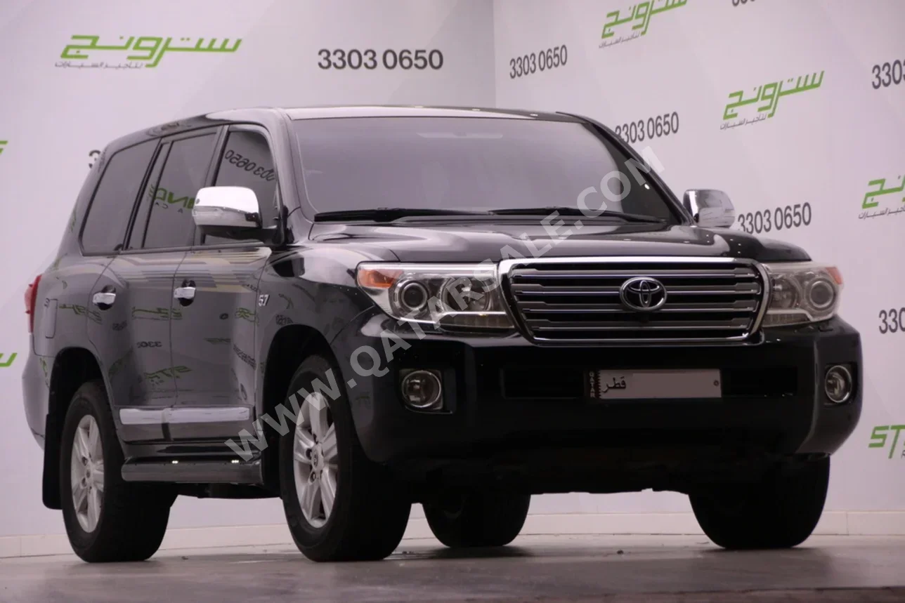 Toyota  Land Cruiser  VXR  2014  Automatic  241,000 Km  8 Cylinder  Four Wheel Drive (4WD)  SUV  Black