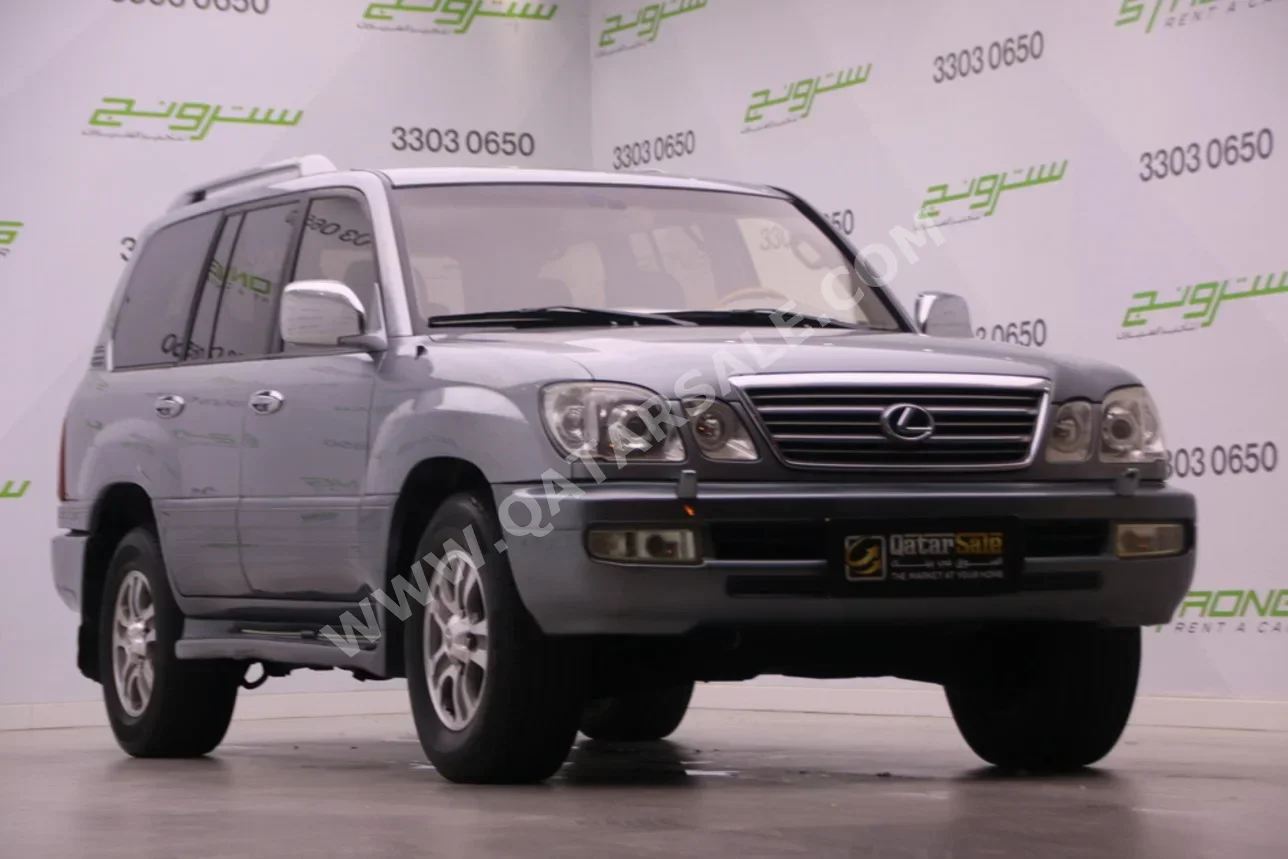 Lexus  LX  470  2003  Automatic  200,000 Km  8 Cylinder  Four Wheel Drive (4WD)  SUV  Gray