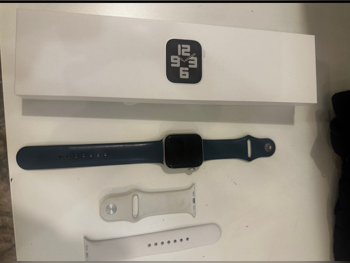 Smart Watches - Apple  SE  - iOS Compatible  - Grey  - Water Resistance