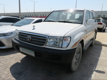 تويوتا  لاند كروزر  جي اكس  2005  عادي  650,000 كم  6 سلندر  دفع رباعي  اس يو في  أبيض
