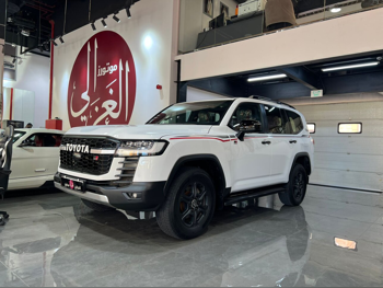 Toyota  Land Cruiser  GR Sport Twin Turbo  2022  Automatic  175,000 Km  6 Cylinder  Four Wheel Drive (4WD)  SUV  White